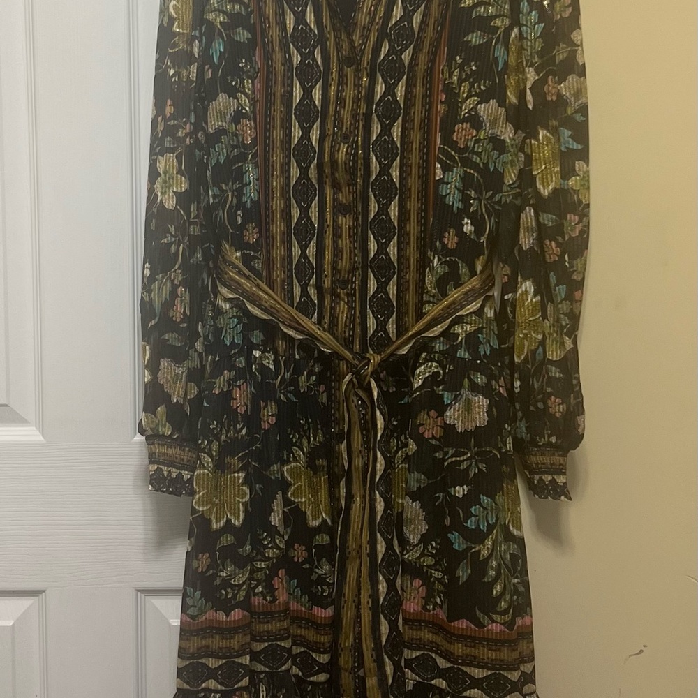 Flying Tomato Black Floral Midi Dress - Picture 2 of 4